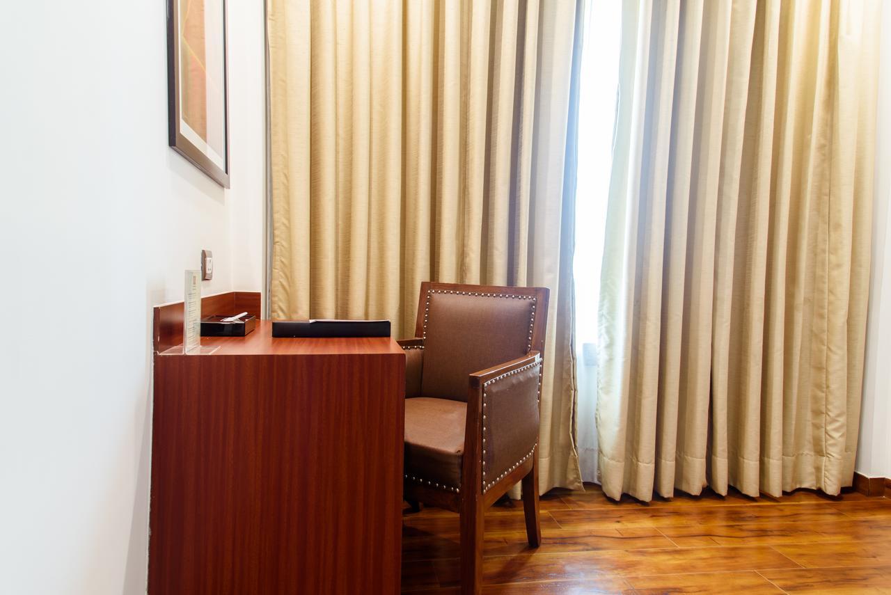 Hotel Ascent Biz Noida Exteriér fotografie