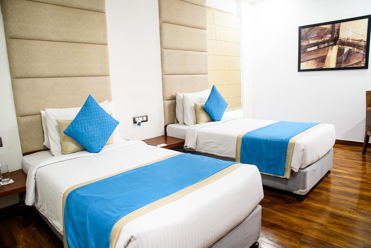 Hotel Ascent Biz Noida Exteriér fotografie