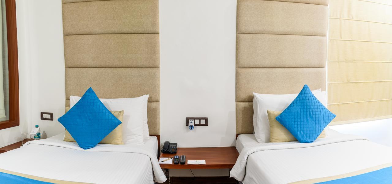 Hotel Ascent Biz Noida Exteriér fotografie