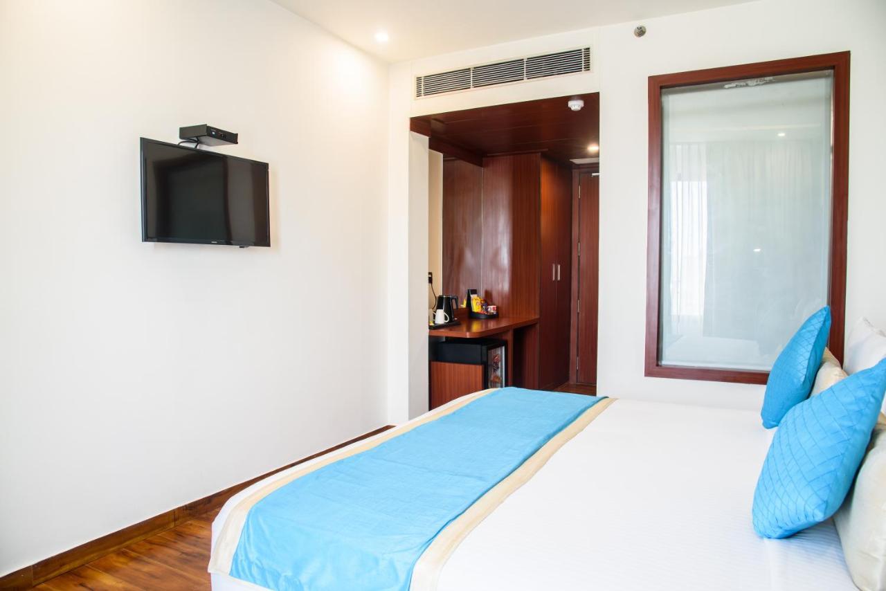 Hotel Ascent Biz Noida Exteriér fotografie